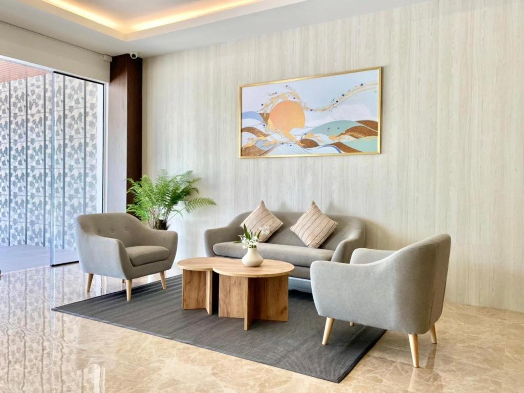 Kio Hotel Korat Nakhon Ratchasima Ngoại thất bức ảnh
